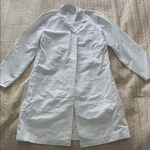 WHITE LAB COAT